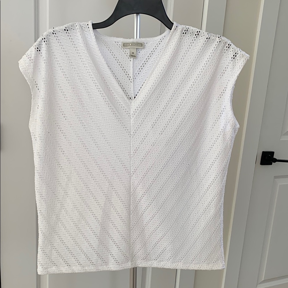 Dana Buchman White Ribbed Cap Sleeve Blouse